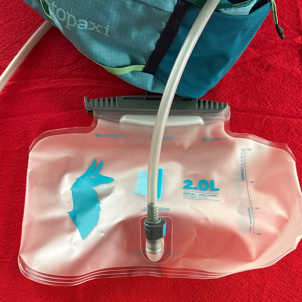 Cotopaxi Lagos Hydration Belt Bag Blue NWOT - Picture 3 of 12